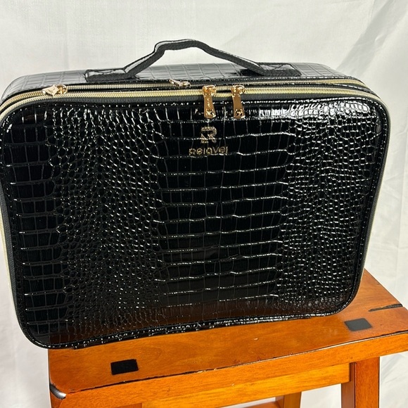 Relavel Makeup Bag Traveling Case - Picture 1 of 6